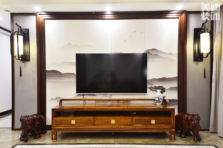 八方小區160平米新中式風實景圖--客廳