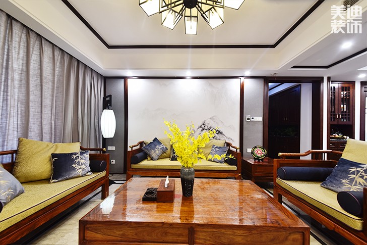 八方小區160平米新中式風實景圖--客廳