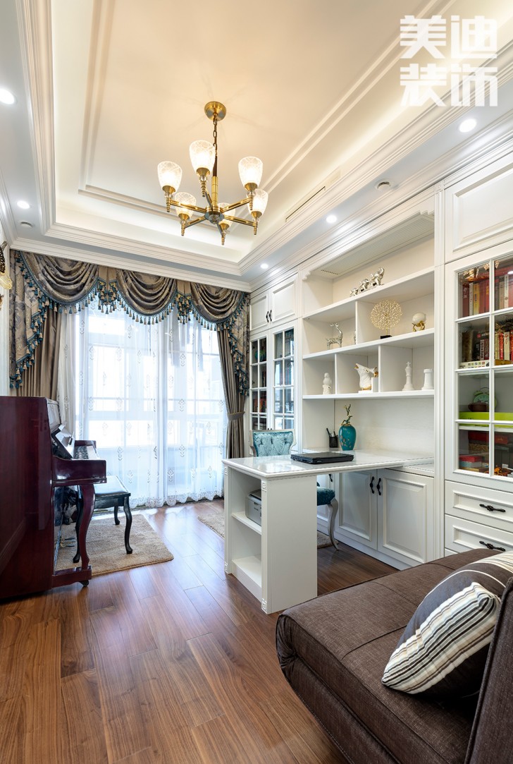 雙灣國際215平米法式輕奢風裝修案例實拍圖-書房