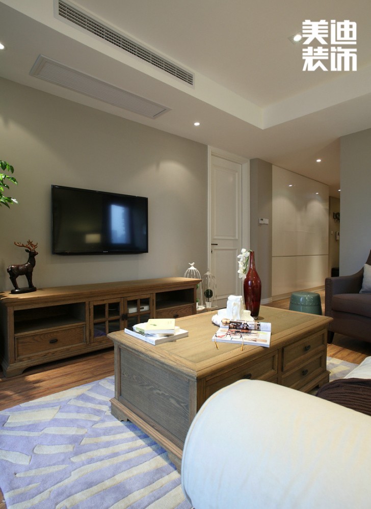 南國嘉苑140㎡簡美風格裝修實景效果圖—客廳